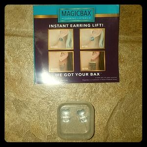 MagicBax Earring Lifters